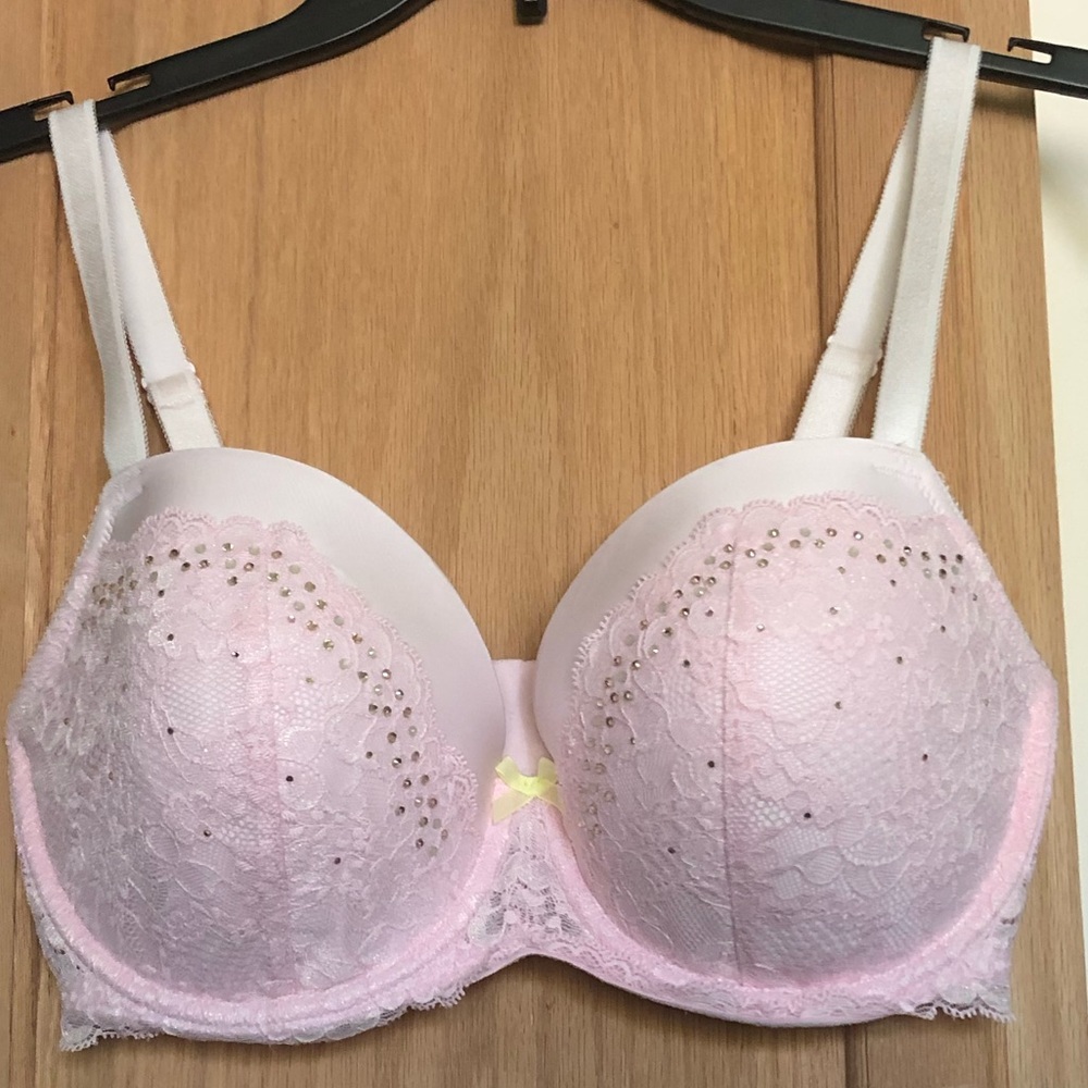 Victoria’s Secret Dream Angels rhinestone bra